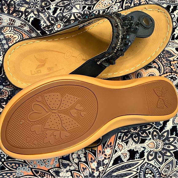 New- Navy blue sandals - Picture 6 of 6